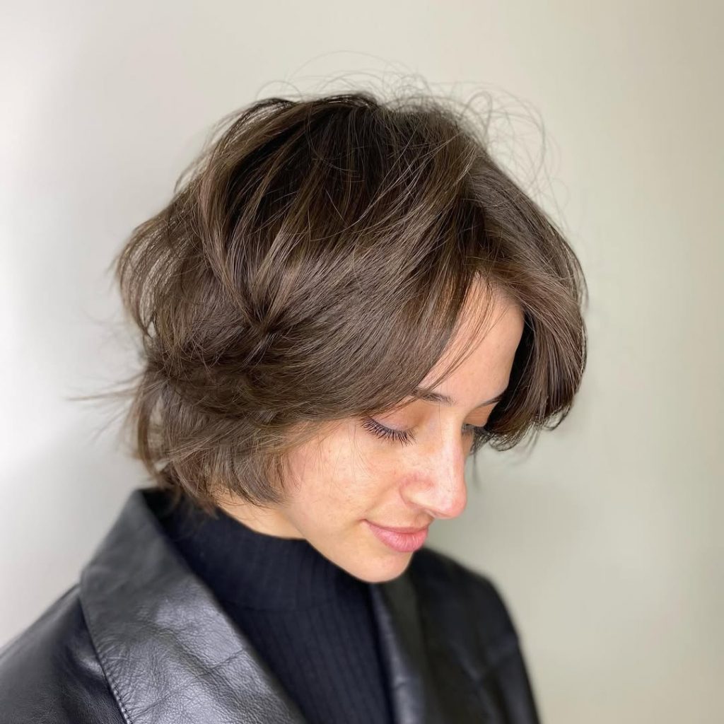 Short Layered Haircuts 2025: 20 Inspiring Ideas for Every Style and Age