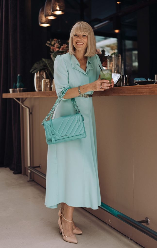 Timeless & Trendy Spring Outfits Ideas for Women Over 40 - 2025