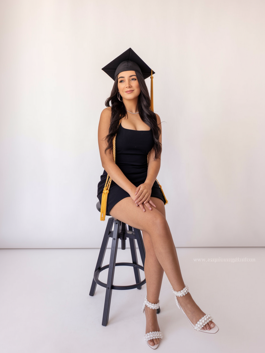 Graduation Look 20 Ideas 2025: Stylish & Timeless Outfits for Your Big Day