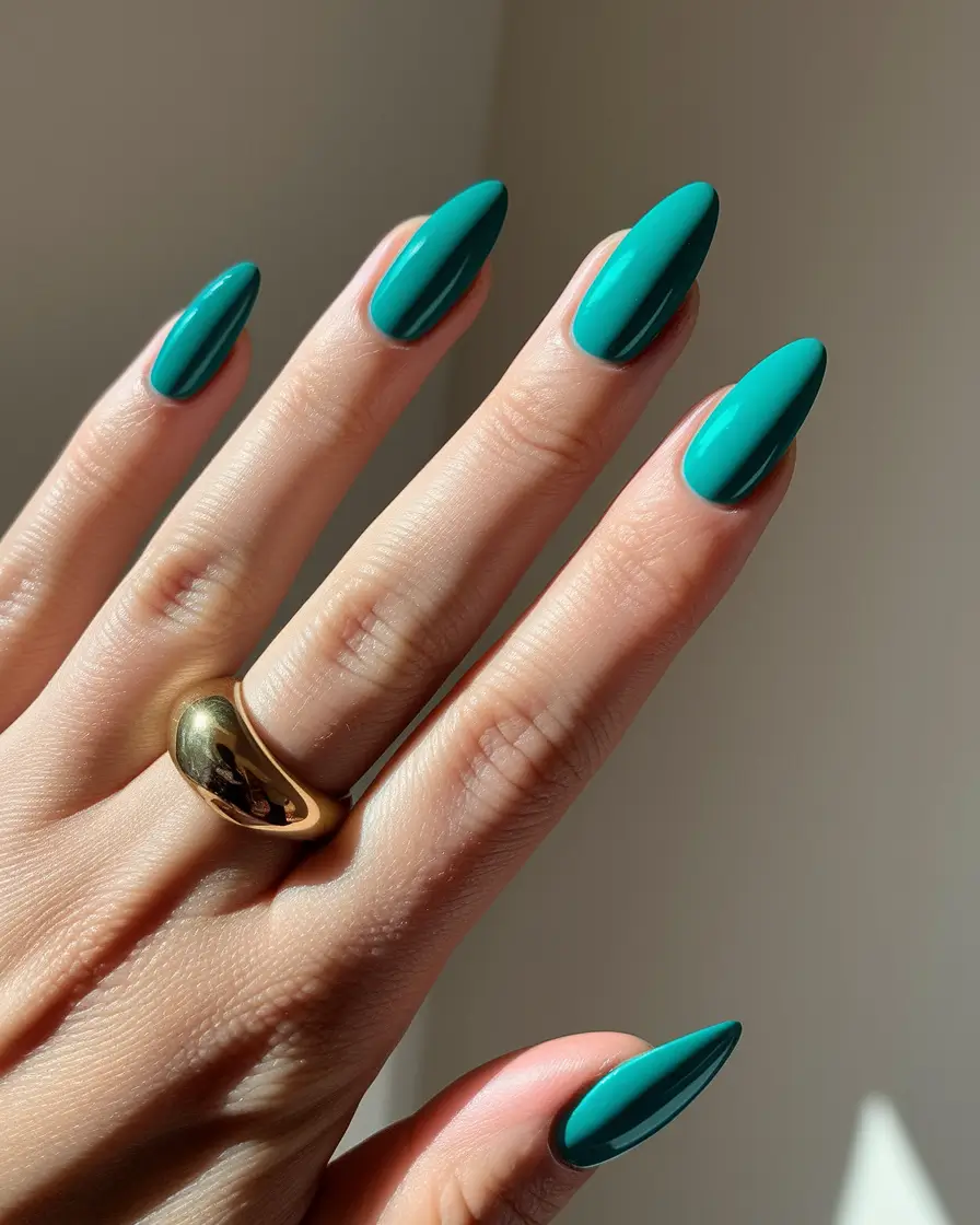 june nails ideas 2025 High-Gloss Jungle Green