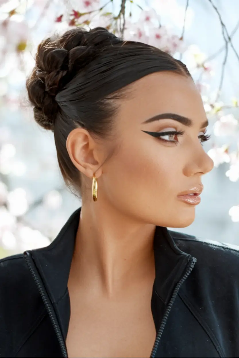 Simple Updos Hairstyles Perfect for Summer 2025! Twisted Braided Bun for Warm Days and Sharp Liner