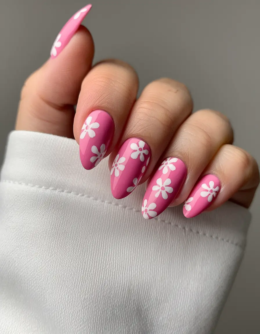 August nails design - summer trends for 2025 Bubble-Gum Daisy Daydream