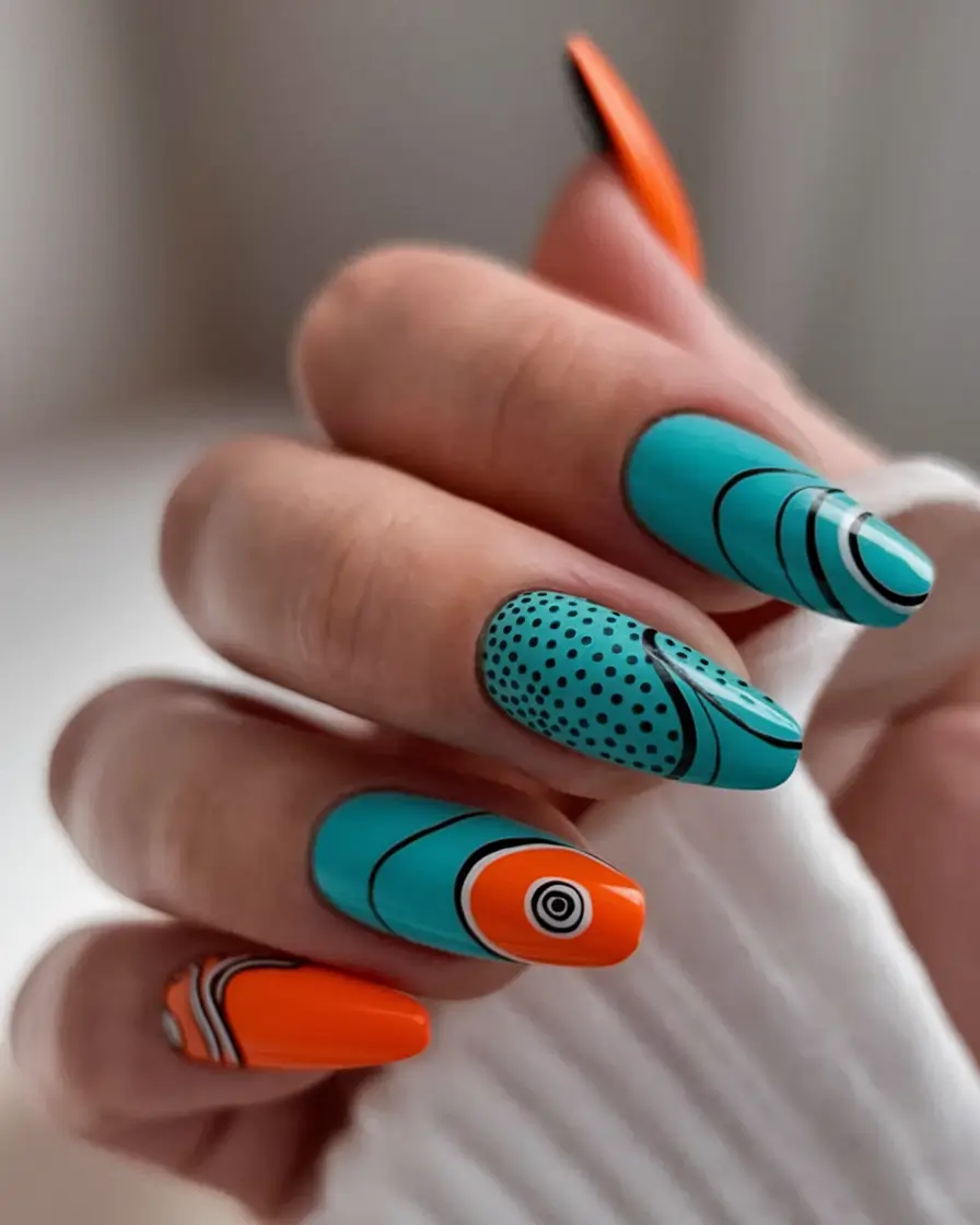August nails design - summer trends for 2025 Pop-Art Splash