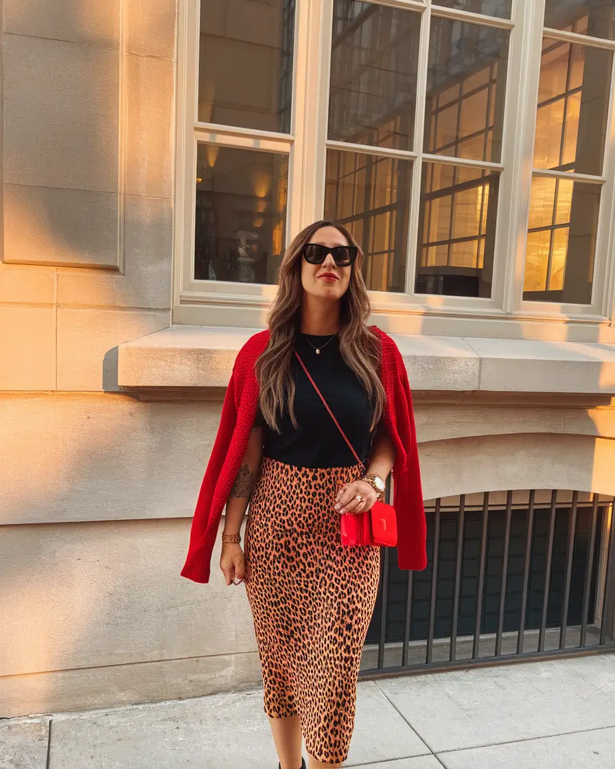 Chic Midsize outfits to Try This Fall 2025+Bold Red Meets Animal Print Energy