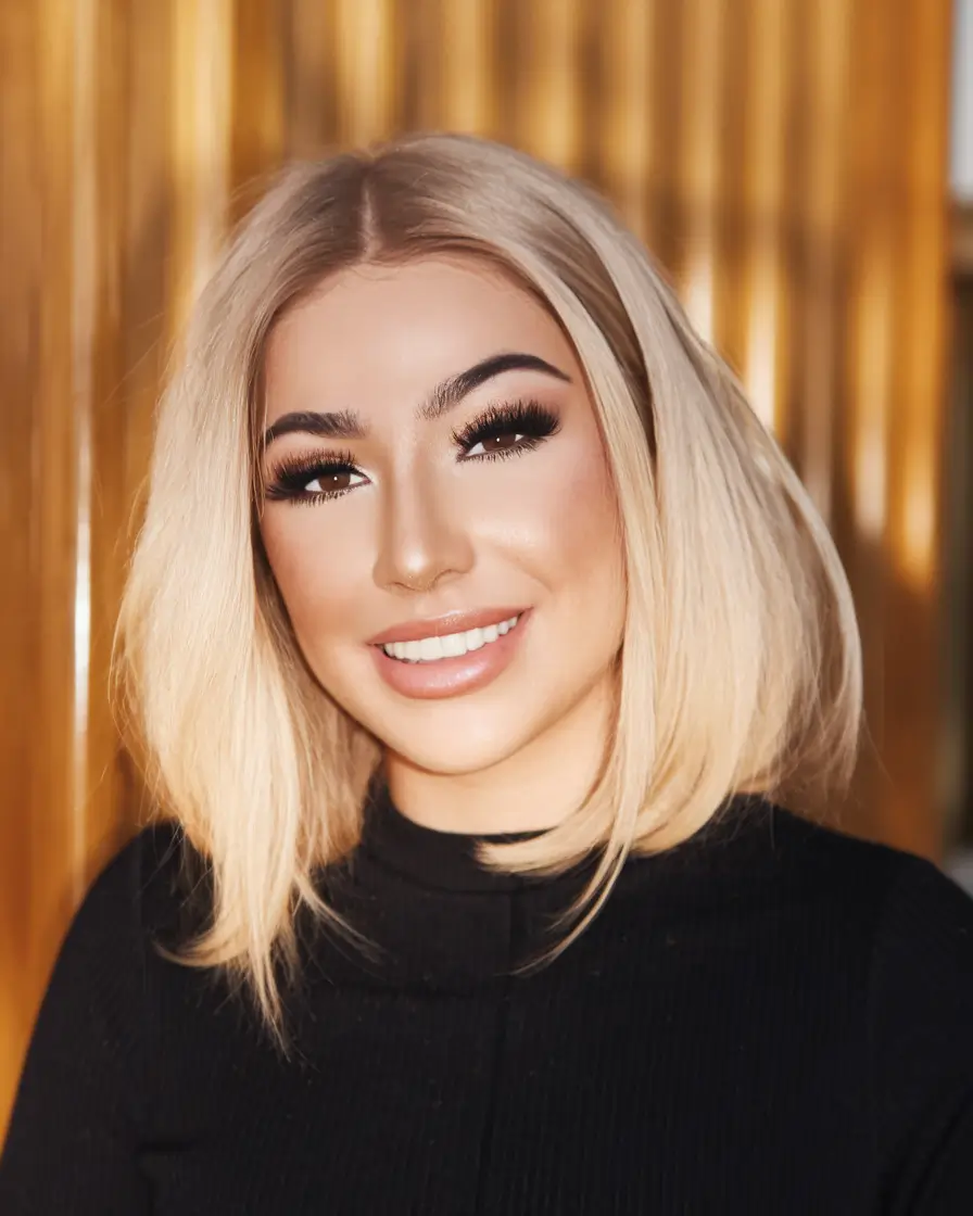 Golden Fall Hair Color for Blondes in 2025 Sunny Vanilla Blunt Bob