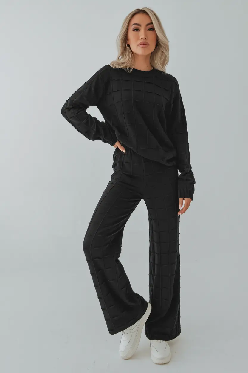 Trendy outfits Picks for the 2025 Fall Season Textured Noir on the Go