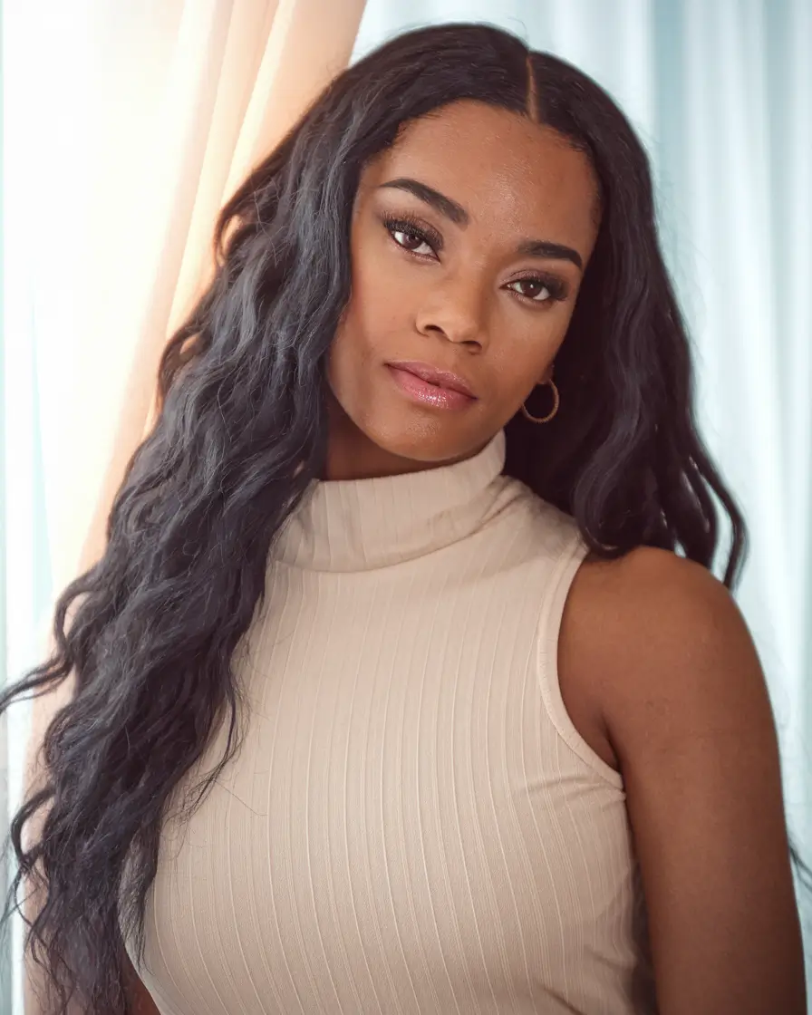 Warm Fall Hair Colors for Latinas in 2025 Midnight Cocoa Loose Waves