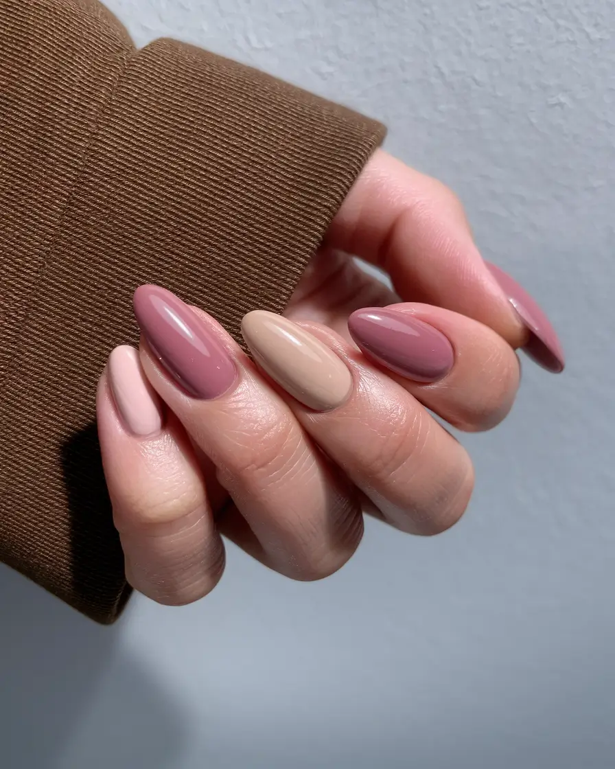 2025 Neutral Fall Nails Two-Tone Mauve and Beige Harmony