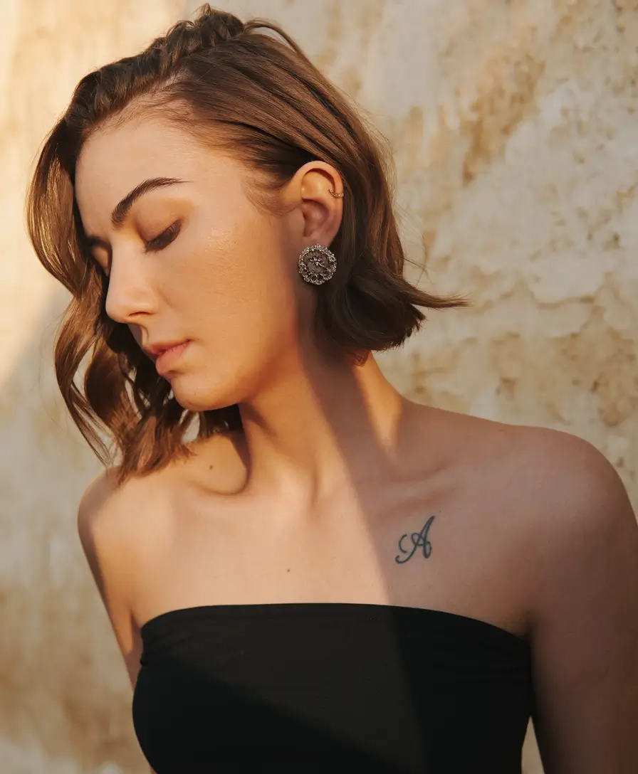 Fall 2025 Hairstyle + Hair Color Inspiration Textured Short Waves