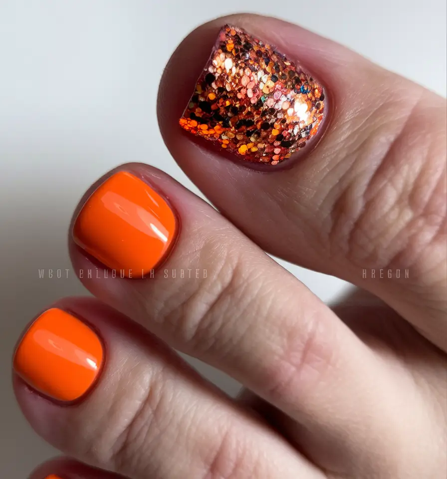 Fall Seasonal Toe Nails for October 2025 Orange Sparkle Glow