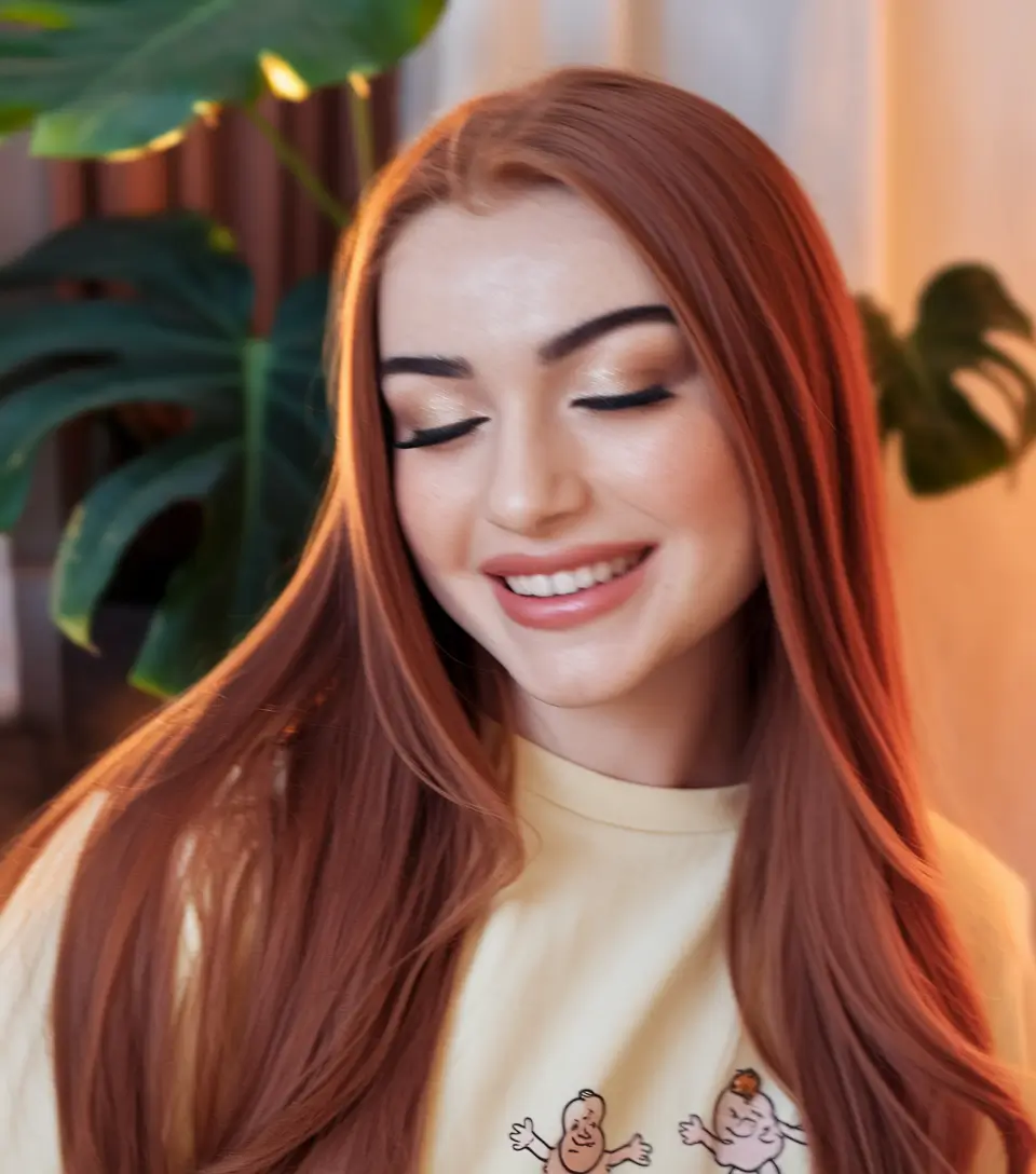 Hair Color Ideas: Auburn for Winter 2025 - 2026 Delicate Auburn with a Natural Glow