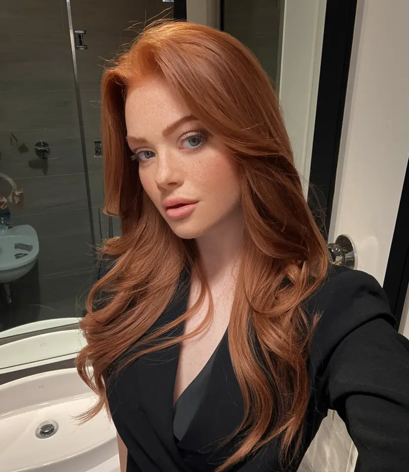 Trending Medium Haircuts Winter 2025-2026 Copper Layers with Soft Face Framing