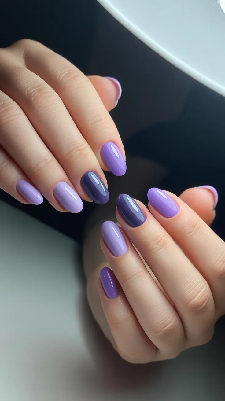 Trendy Short Winter Nail 2025-2026 Lilac Gradient Harmony
