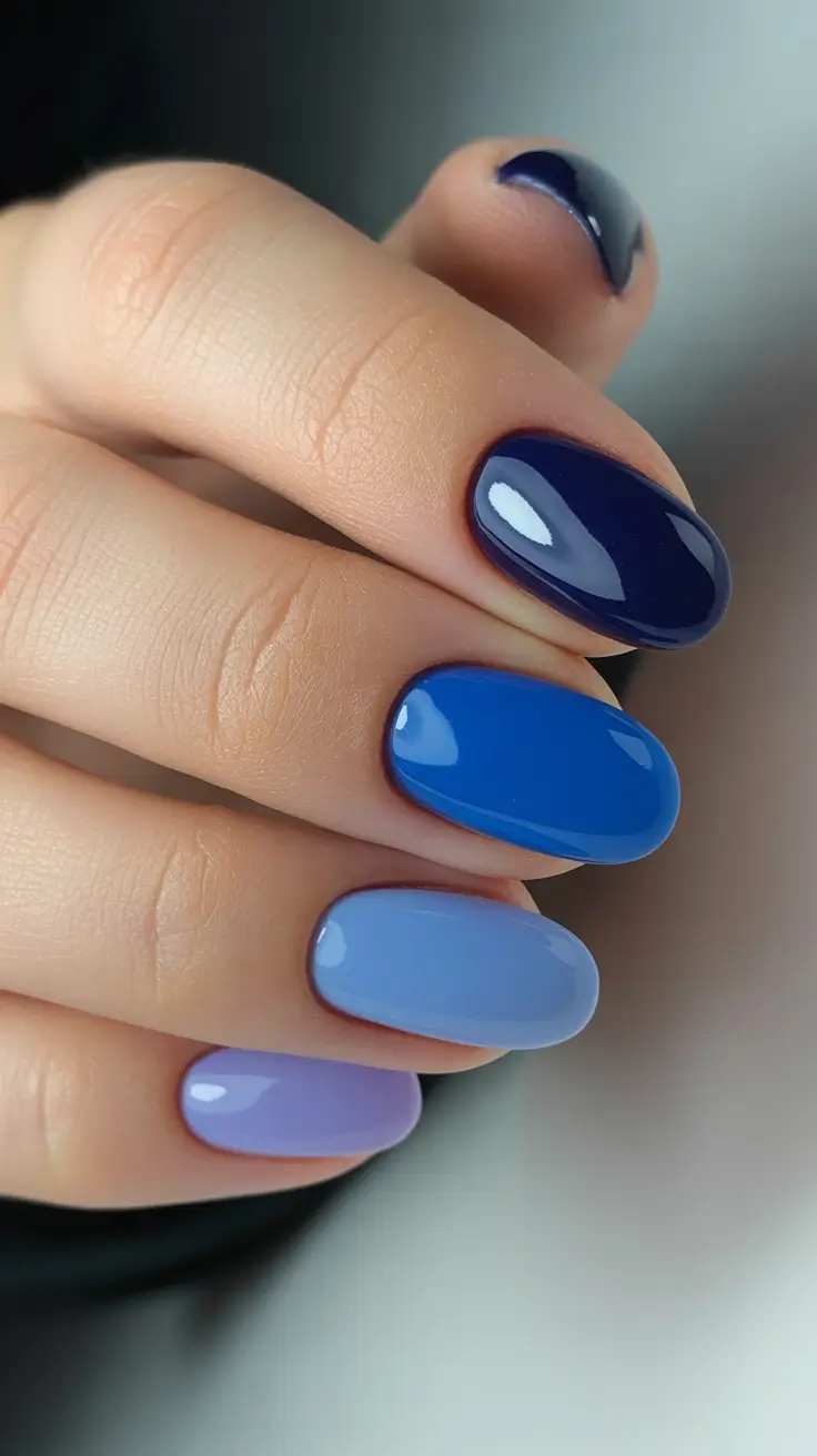 Trendy Short Winter Nail 2025-2026 Blue Mood Mix