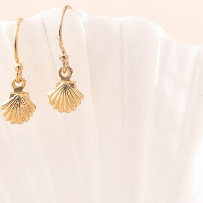 accessory 14K Gold Filled Seashell Drop Earrings Etsy - SeaAndCitrus $28.9