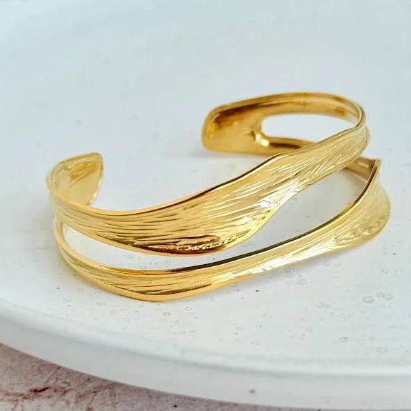 accessory 18K Gold Plated Minimalist Wave Bangle Bracelet Etsy - Seller $16.19