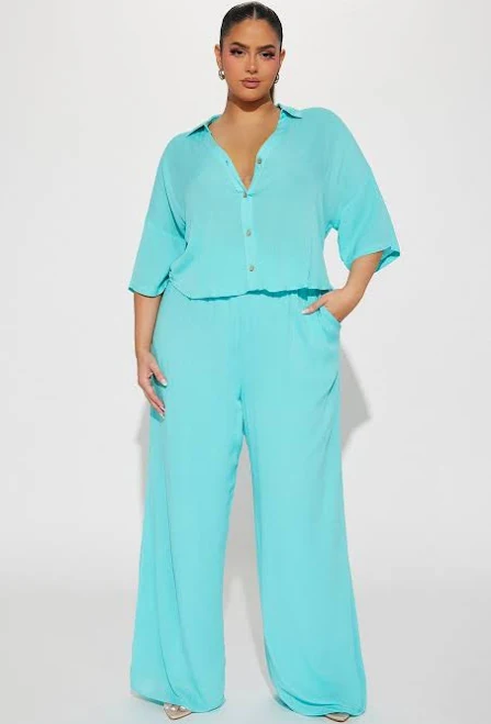 matching set Fashion Nova Short Sleeve Button Up Shirt Wide Leg Pant Set Size Fashion Nova $24.75