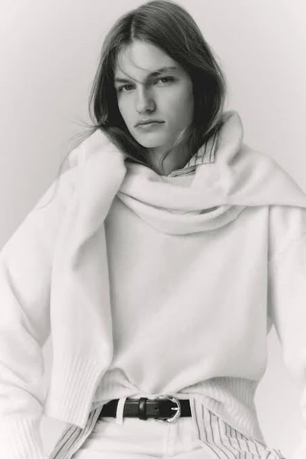 sweater H&M Ladies Oversized Sweater H&M $39.99