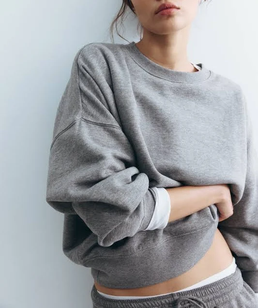 top H&M Ladies Oversized Sweatshirt H&M $24.99