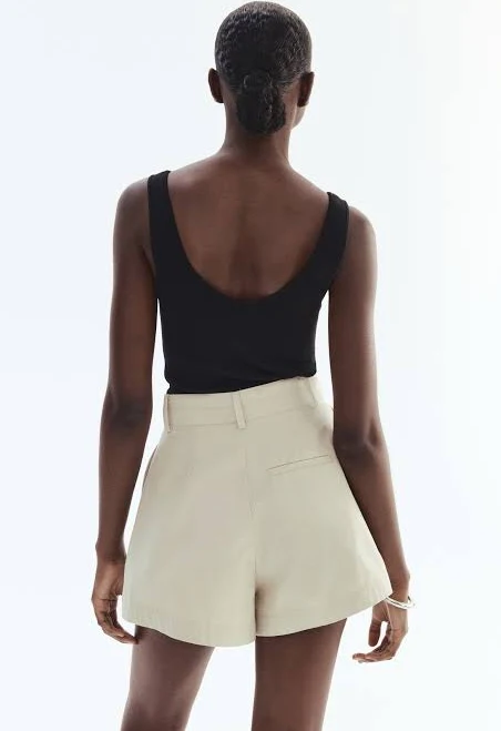 shorts H&M Twill Dress Shorts H&M $29.99