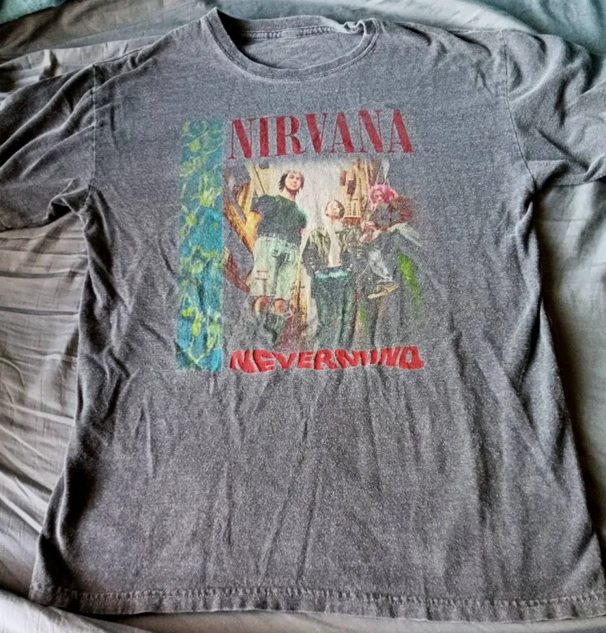 top Nirvana - Official Nevermind Distressed/faded Graphic Gray Shirt M eBay - cd-books $9.71