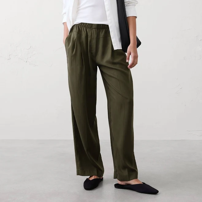 pants Women's Mid-Rise Straight-Leg Tencel Pleated Pants Banana Republic Factory $50
