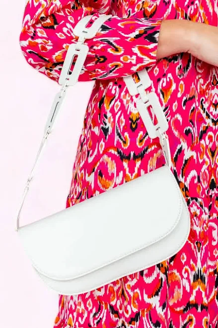 Elegant Vegan White Shoulder Bag with Chain Strap - Off White
