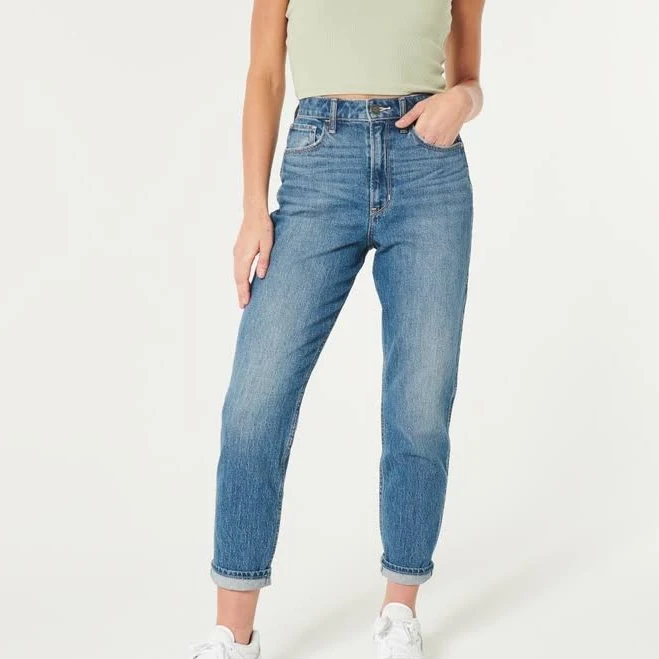 Hollister Women's Ultra High-Rise Mom Jeans