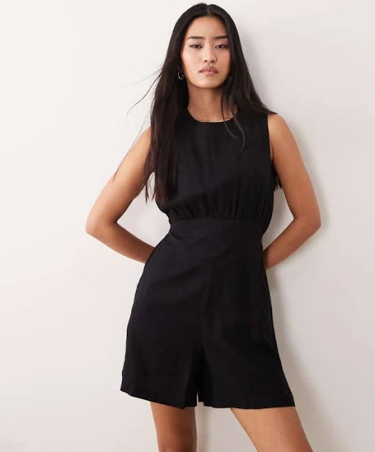 Nobody's Child Macie Linen Rich Sleeveless Open Back Romper