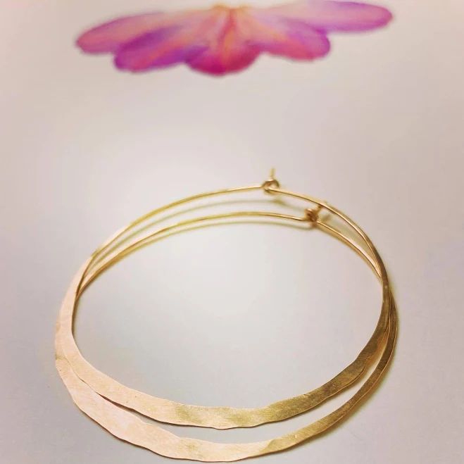 Dainty gold chain bracelet