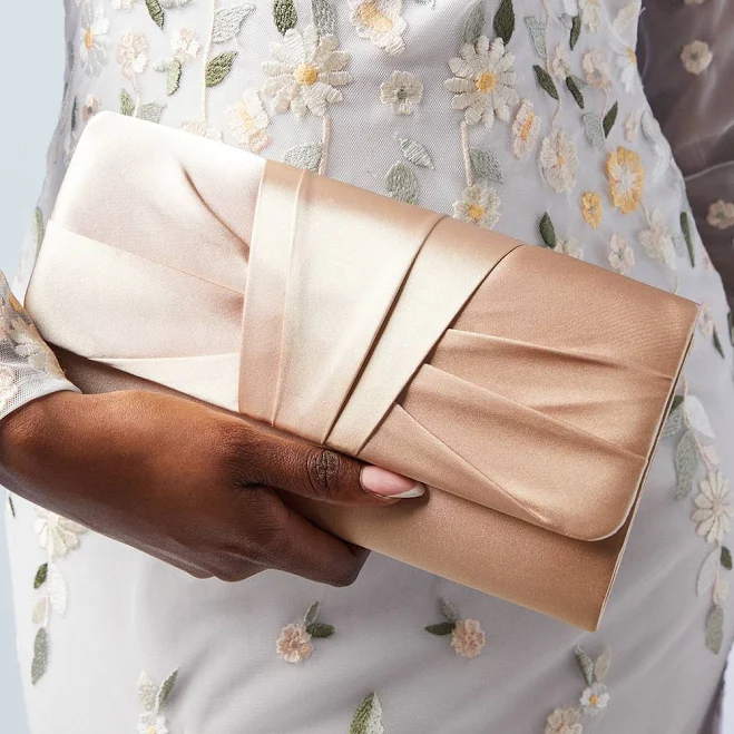 Coast Women's Emma Satin Chain Clutch Bag