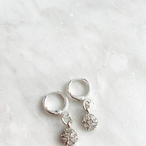 Minimalist Dainty Rhinestone Drop Earrings
