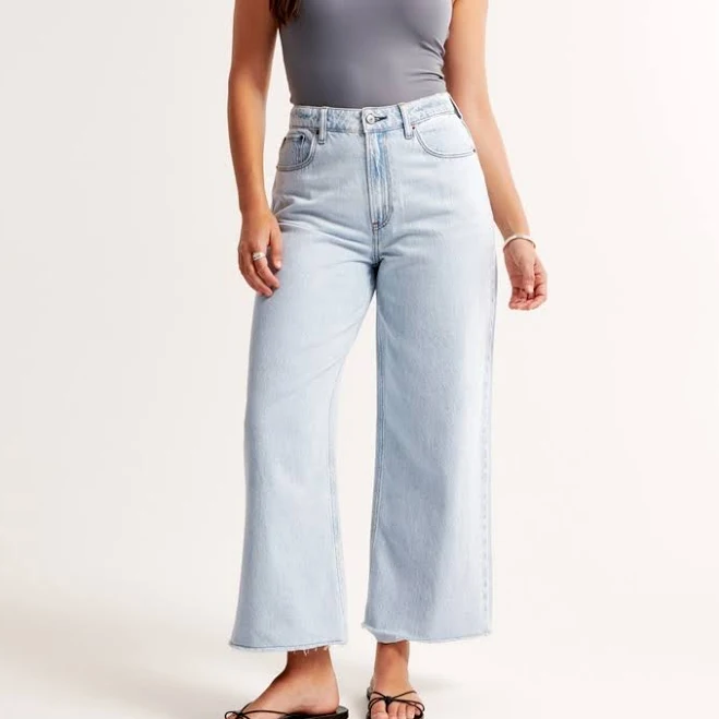 Abercrombie & Fitch Women's Curve Love High Rise Cropped Wide Leg Jeans
