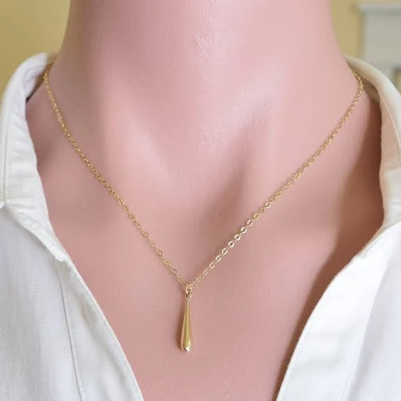 Dainty Minimal Tear Drop Pendant Necklace