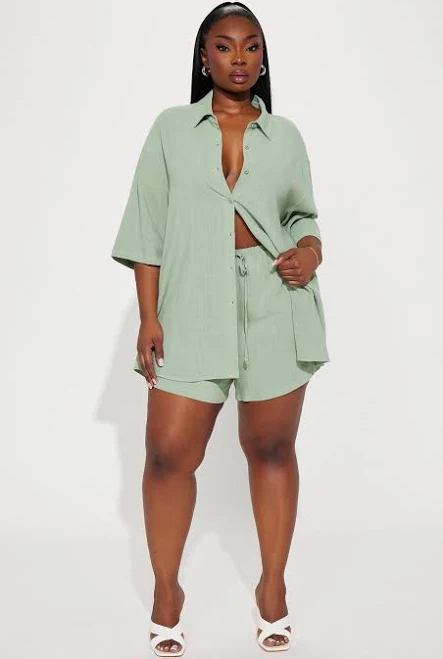 matching set Fashion Nova Short Sleeve Linen Button Up Shirt Short Set Size Fashion Nova $34.99