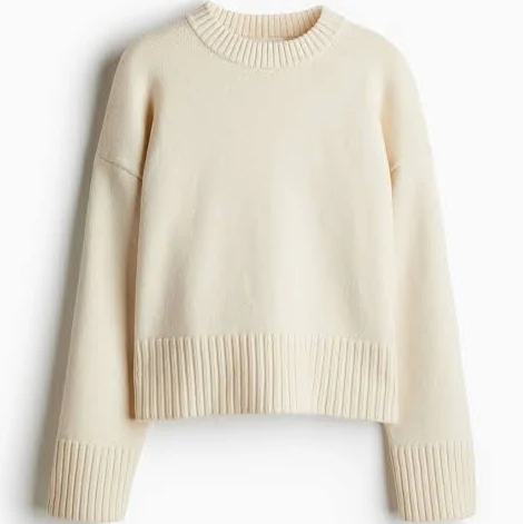 top H&M Ladies Fine-knit Sweater H&M $34.99