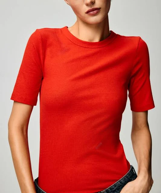 top H&M Ladies Ribbed T-Shirt H&M $12.99
