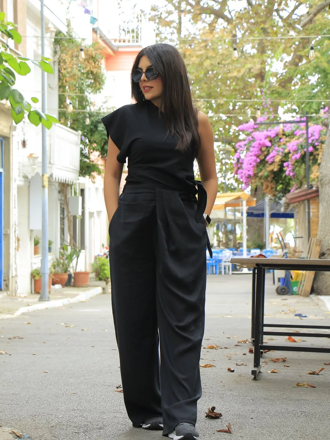 all pants outfits for women 2026 All Black Wide-Leg Styling for Modern Evenings