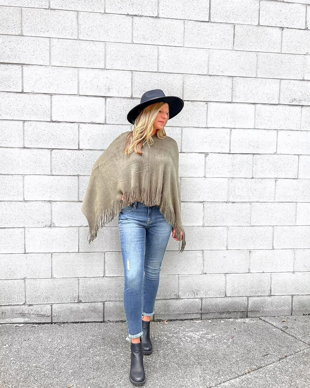 boho chic fall outfits 2026 Fringed Ponchos for Cozy Layering