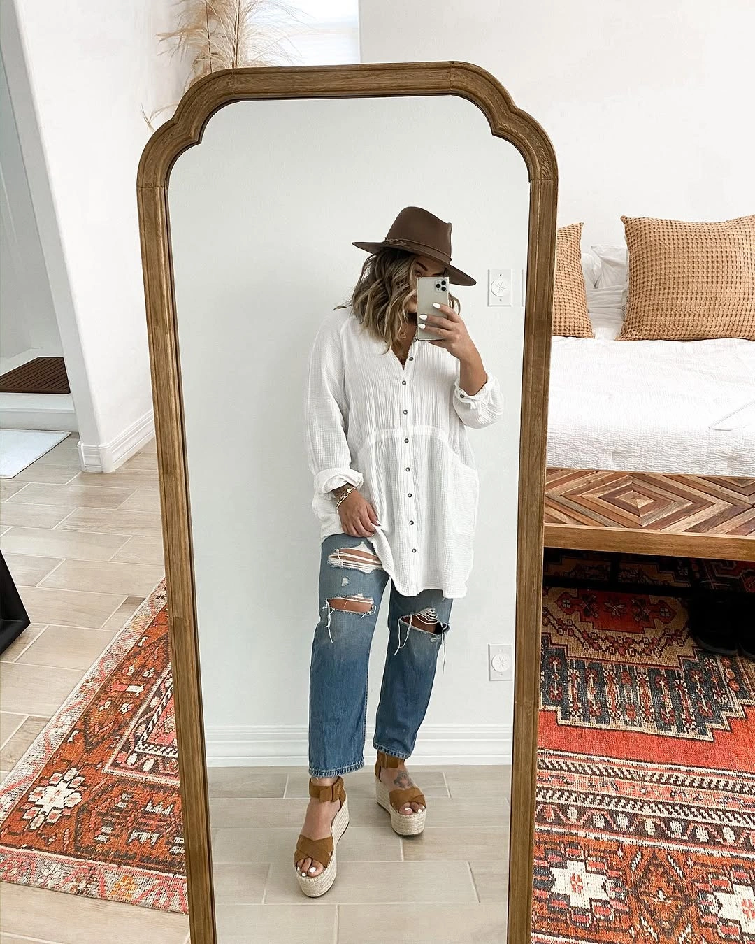 boho chic fall outfits 2026 Relaxed Denim and Oversized Linen Layers