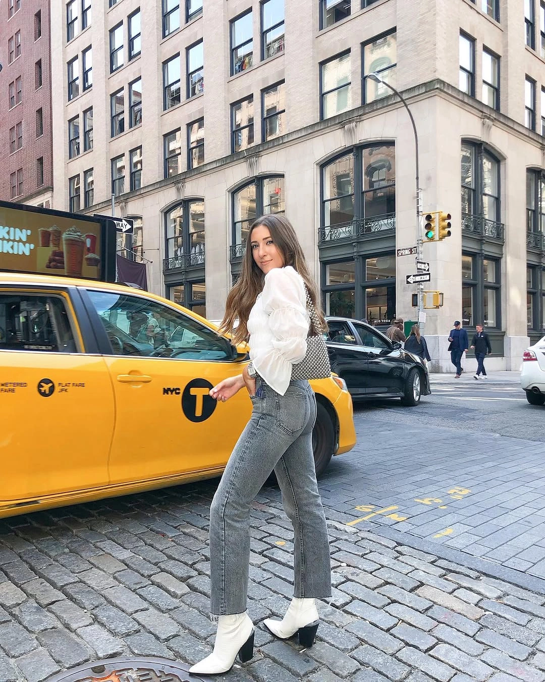 cozy & chic autumn outfits for women 2026 Relaxed Denim and Statement Sleeves for Everyday City Style