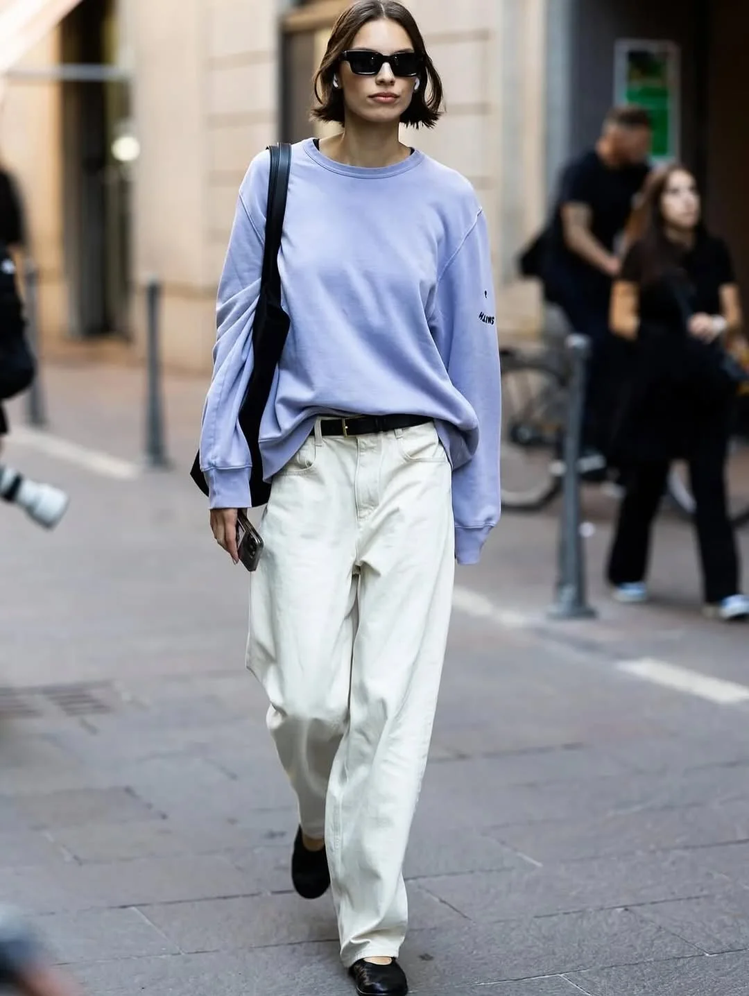 cute fall outfits docs 2026 An Oversized Sweatshirt Makes Minimalist Street Style Look Effortless
