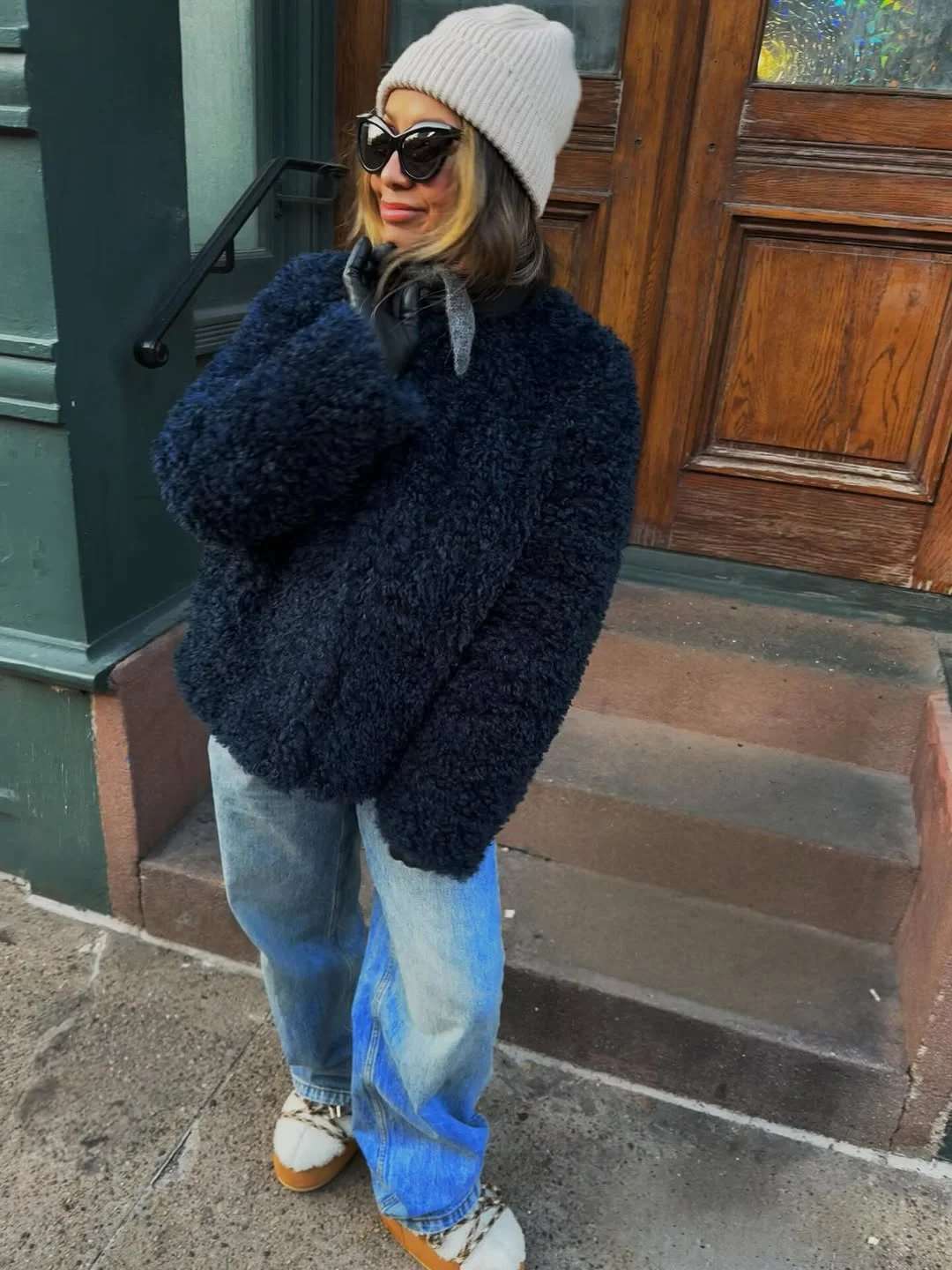 cute fall outfits docs 2026 Cozy Teddy Layers Make Cold Fall Days Feel Stylish Instead of Bulky