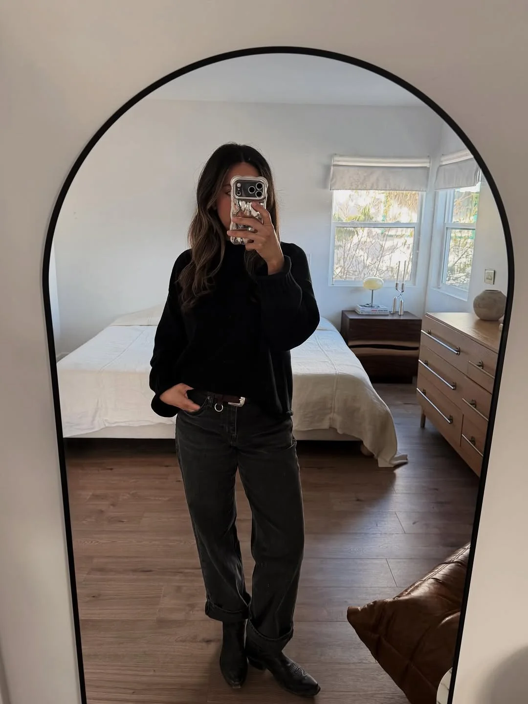 cute fall outfits docs 2026 Black-on-Black Always Feels Effortlessly Cool During Fall
