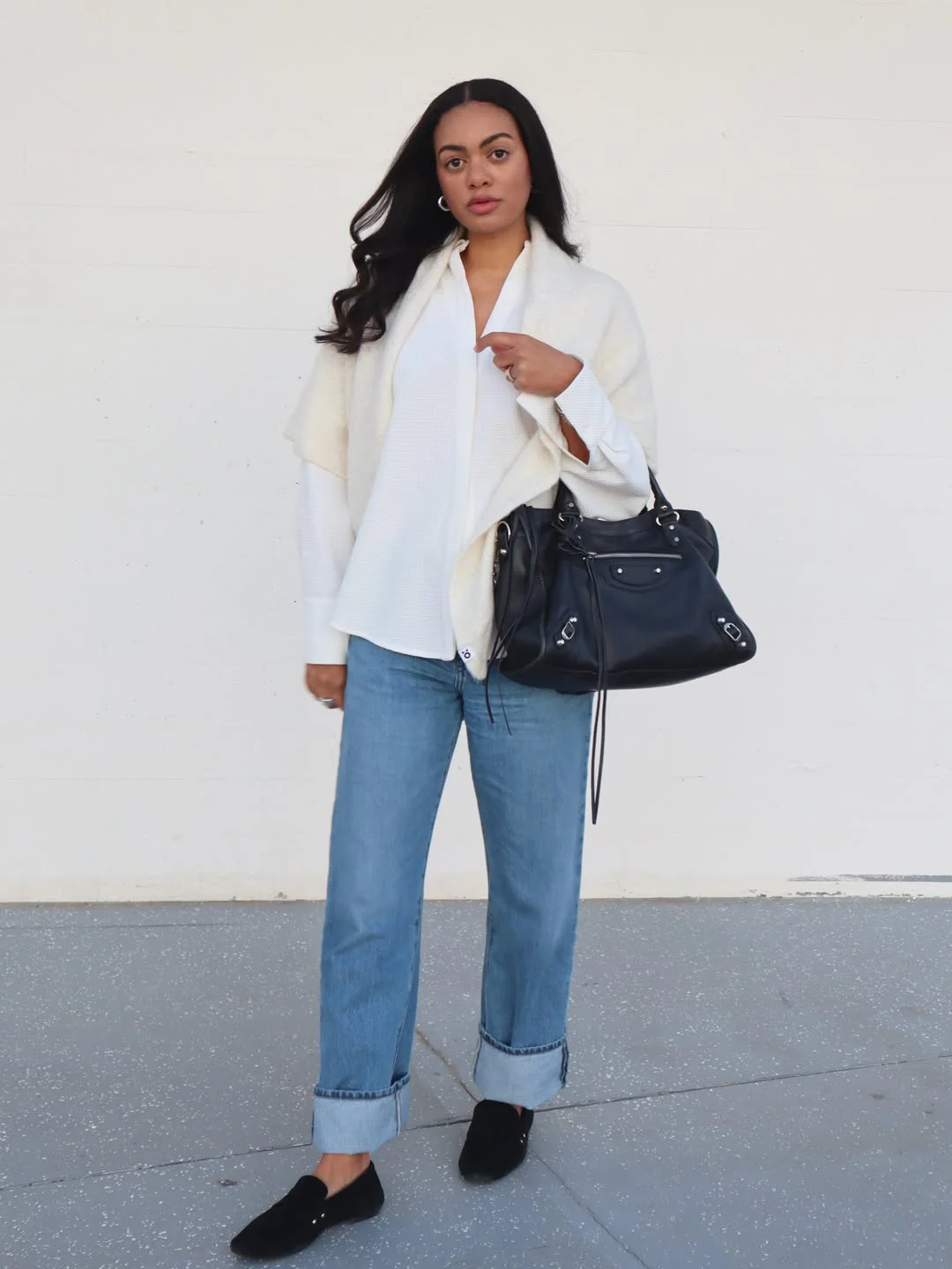 fall denim outfits for women 2026 Soft Knit Layers And Rolled Denim Create The Perfect Everyday Fall Formula