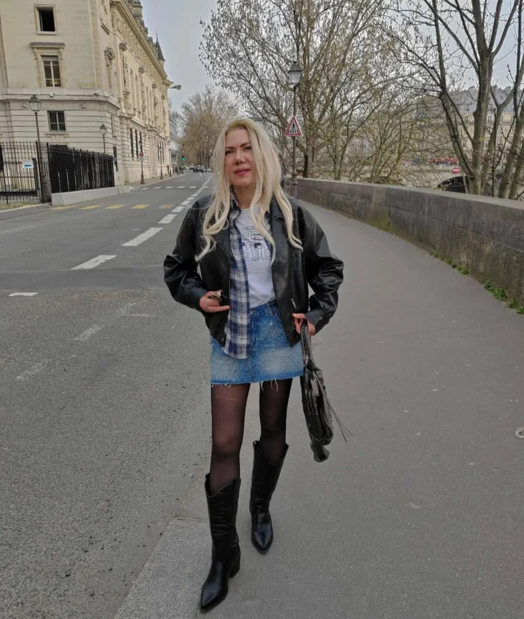 fall fashion inspiration 2026 Edgy 90s Layers With Downtown Street Style Energy