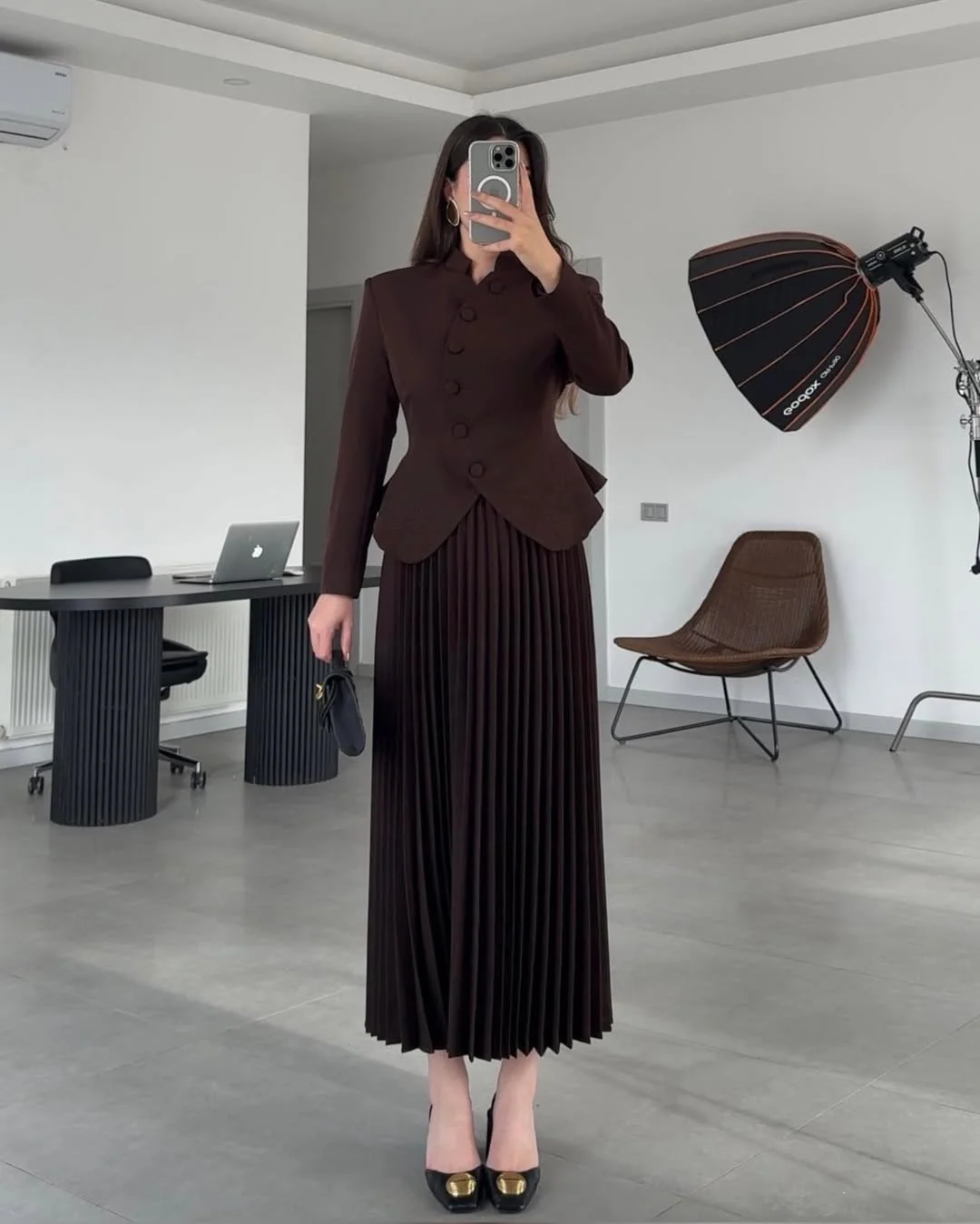 fall fashion inspiration 2026 Deep Espresso Tailoring Makes Evening Dressing Feel Elegant Again