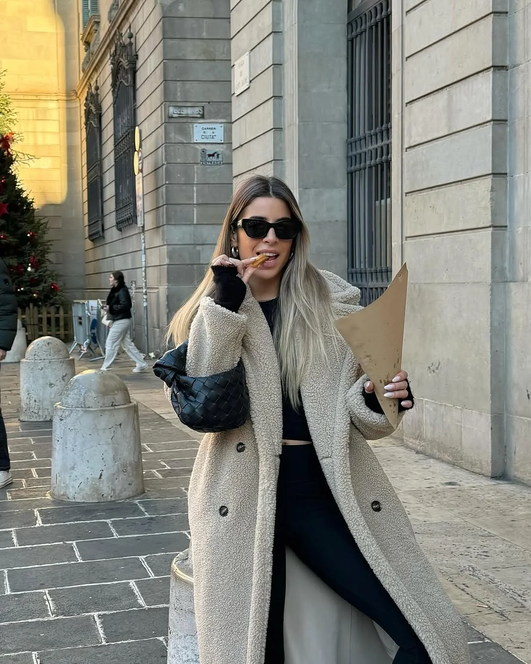 fall fashion outfits 2026 The Teddy Coat Every Fall Wardrobe Deserves