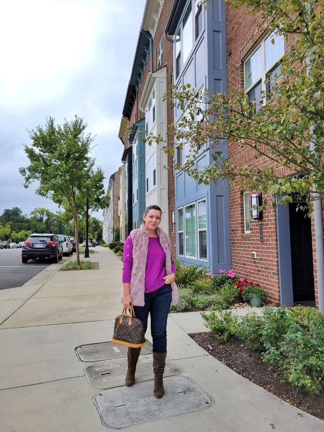 fall mom outfits 2026 Bright Color Meets Faux Fur for a Casual Weekend Refresh