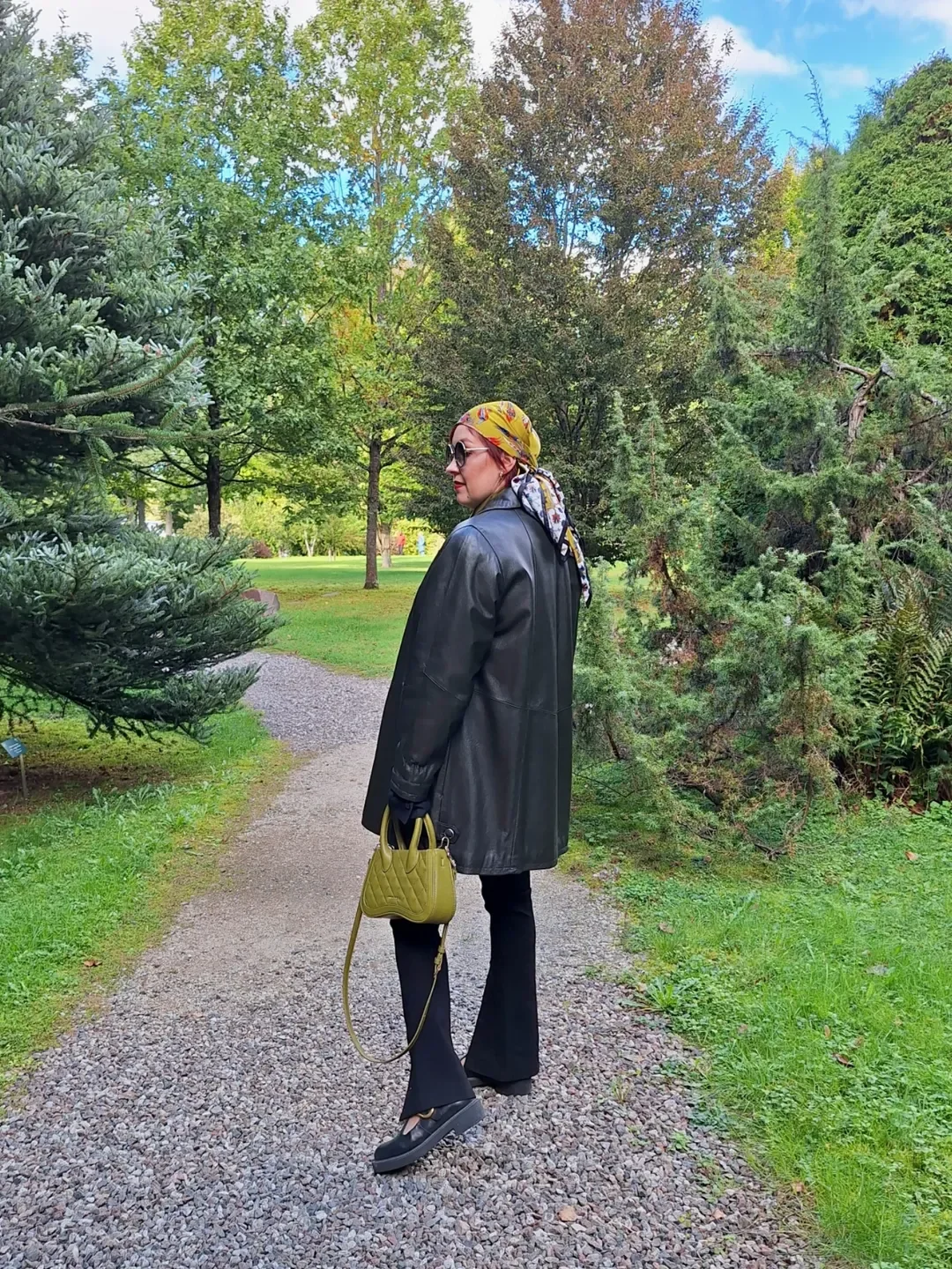 fall outfits ideas 2026 Leather Coats and Printed Scarves for Timeless Autumn Elegance